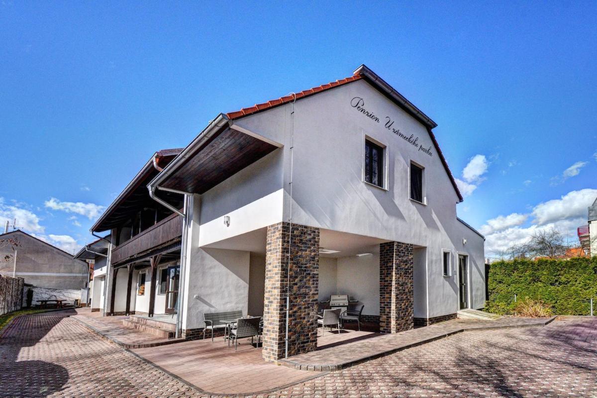 Penzion U Zameckeho Parku Třeboň Exteriör bild